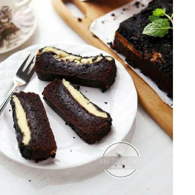 

☂ Marble Creamcheese Fudgy Brownie ✭