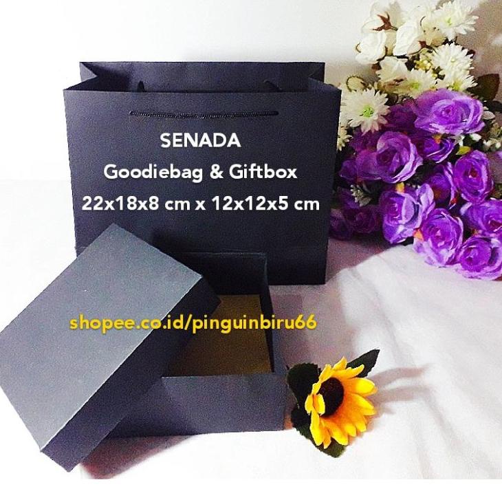 

Obral Baru SENADA GOODIEBAG + HARD GIFT BOX . SUPER BLACK . ELEGAN