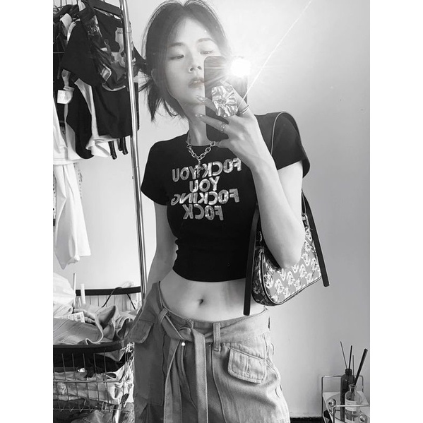 Red Bahu Pendek T-shirt Wanita Lengan Pendek Musim Panas Baru Huruf Payet Bordir Slim Fit Gadis Pusar Top In