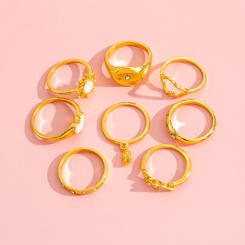 Fashion Elegan Berlian Imitasi Cincin Wanita Perisai Bintang Matahari Cinta Putih Cincin Tetes Minyak 8-piece Set