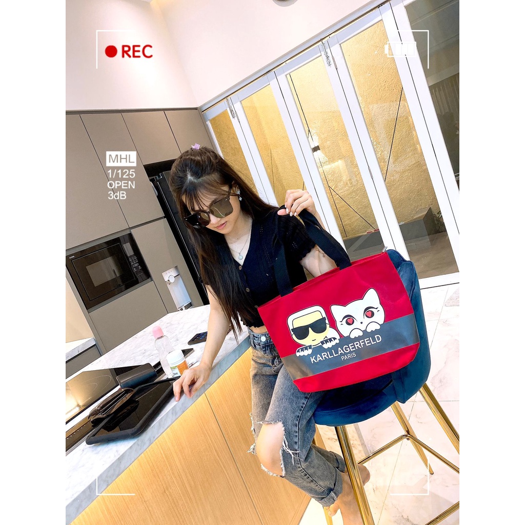TAS SELEMPANG TOTE KARL BAHAN KANVAS PREMIUM + ADA TAG (TAS TENTENGANNYA KUAT, ISI BISA BANYAK, DALAMAN TEBAL)