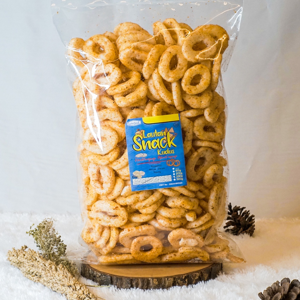 

Lautan Snack | Ring Pedas 200 gram Camilan Keripik Pedas Enak Renyah