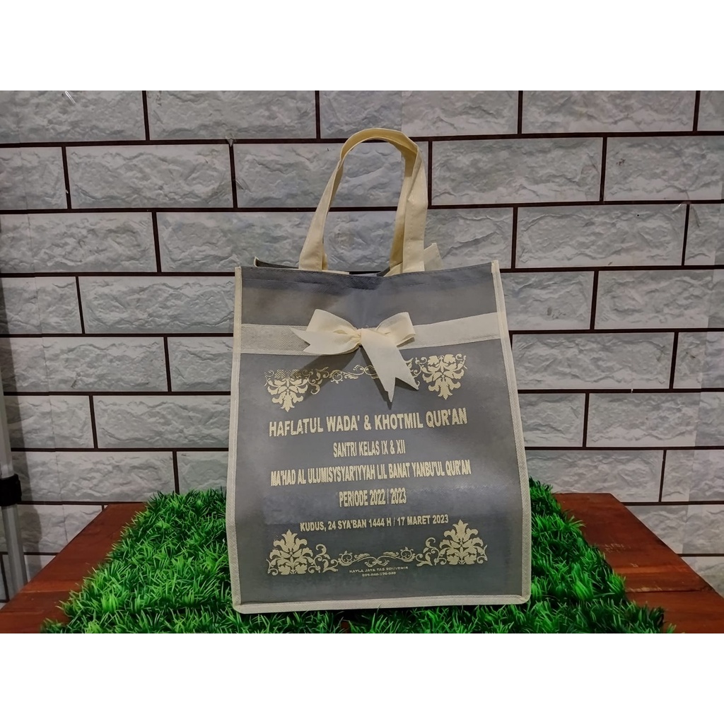 TAS HAFLAH / KHOTMIL QUR'AN / TAS HAJATAN SABLON FREE PITA CANTIK / MUAT BOX NASI 22X22