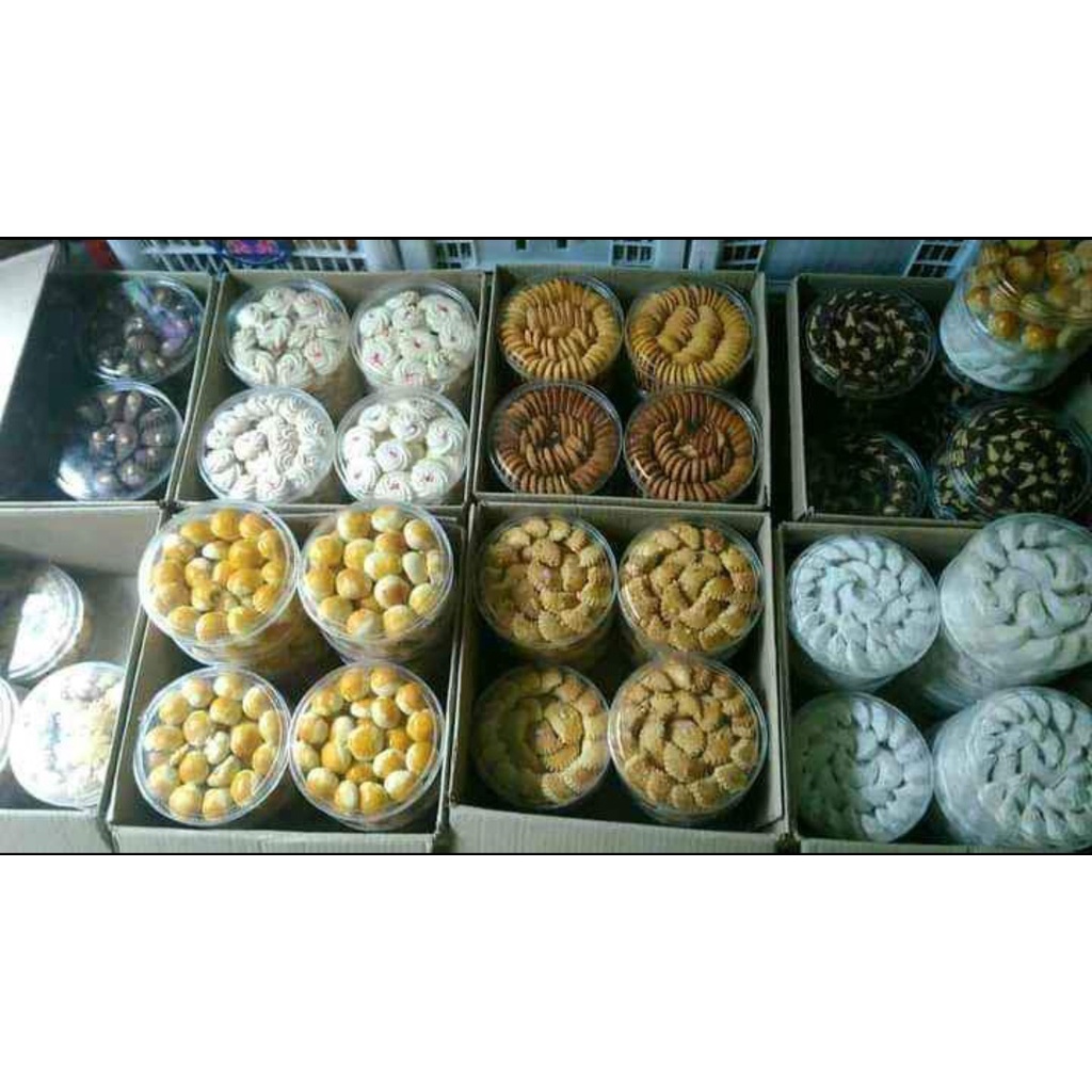 

BAYAR PAYLATER/KARTU KREDIT TIDAK KAMI PROSES 1 LUSIN KUE KERING NASTAR PUTRI SALJU