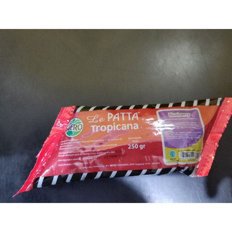 

Selai Le Patta Tropicana Strawberry n Blueberry - 250g