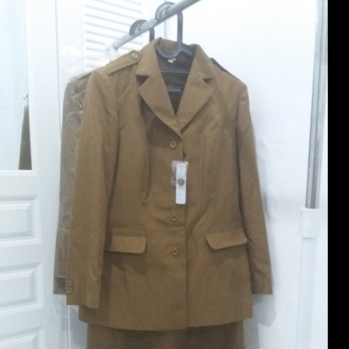 Seragam PNS Wanita PDH Khaki Tua Setelan Blazer Rok Model A