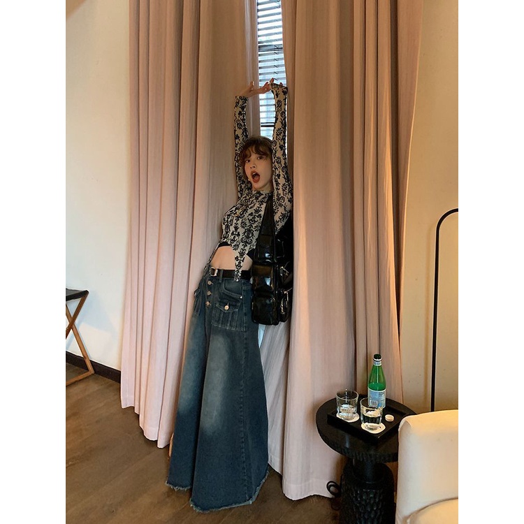 Red Musim semi baru slim fit dan tipis gaya floral retro tidak teratur Hyun Ya angin top bottoming kemeja ceruk leher bulat kecil