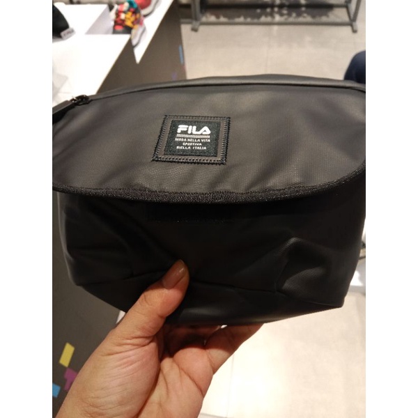 Tas waistbag sling nata anti air Fila black original