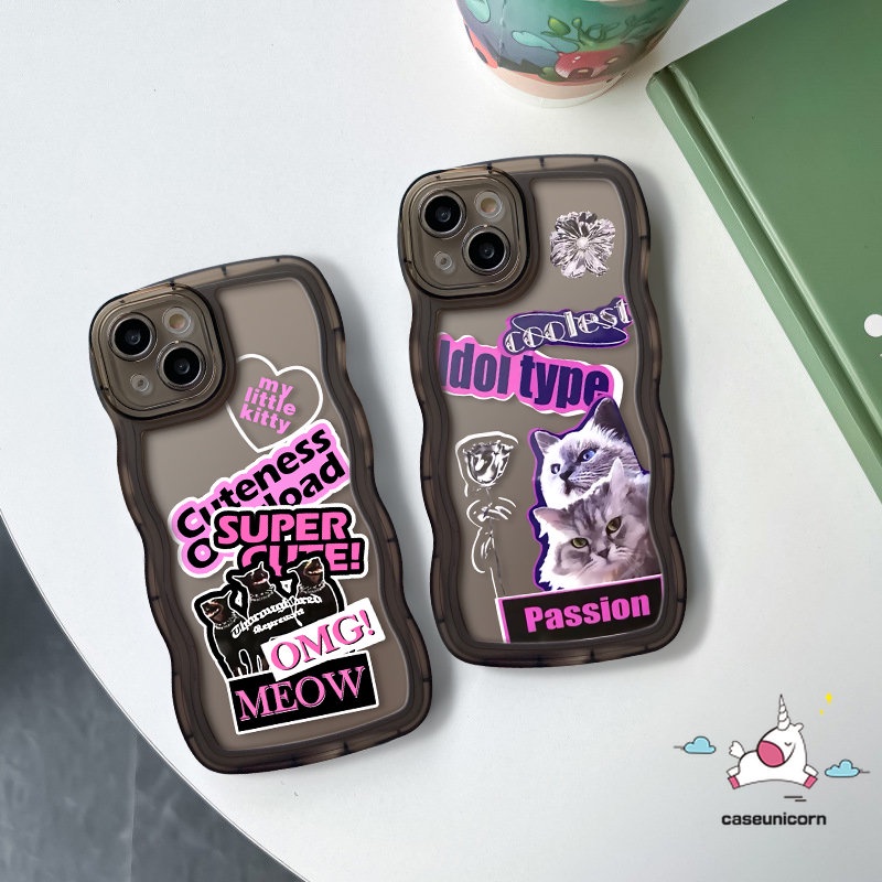 Untuk OPPO A95 A15 A17 A57 A78 A3s A17K A54 A74 A16 A16s A12 A16K A55 A96 A5 A9 A76 A52 A5s A7 Reno 8 8T 7 6 8Z 77 A77 A77s A1k A53 Trendy Brand Sticker Label Kucing Lembut Case Wavy Edge