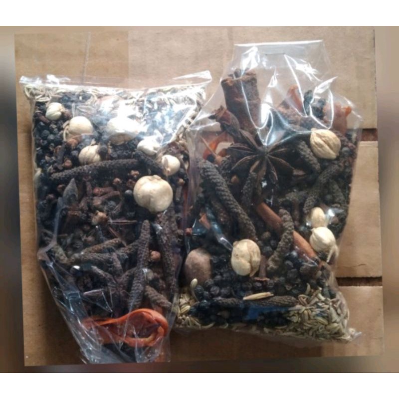 

Bumbu Racikan Bandrek Medan 35 gram