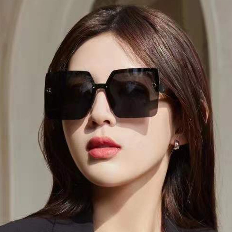 (YUZHU) Kacamata Hitam Setengah Bingkai Berbentuk D Fashion Korea Untuk Wanita INS Gaya Oversized Square Frame Sunscreen Sunglasses