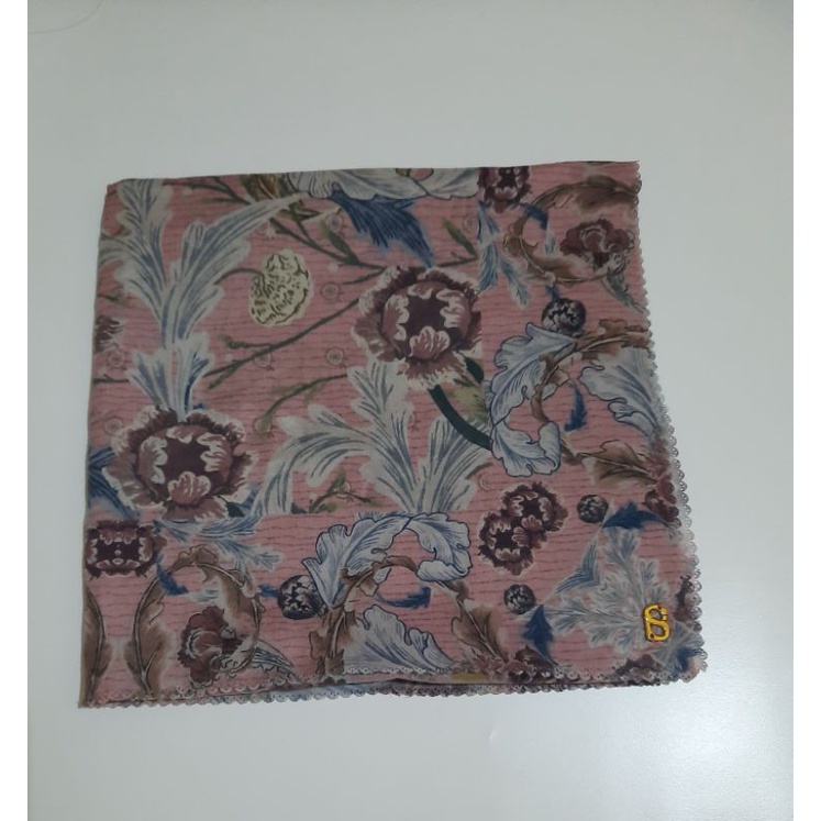 preloved royale pink buttonscarves