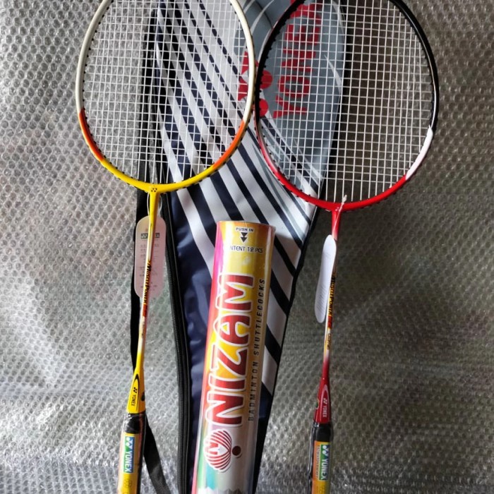 Raket Paket Hemat Raket Badminton Yonex + Kok Super Wins