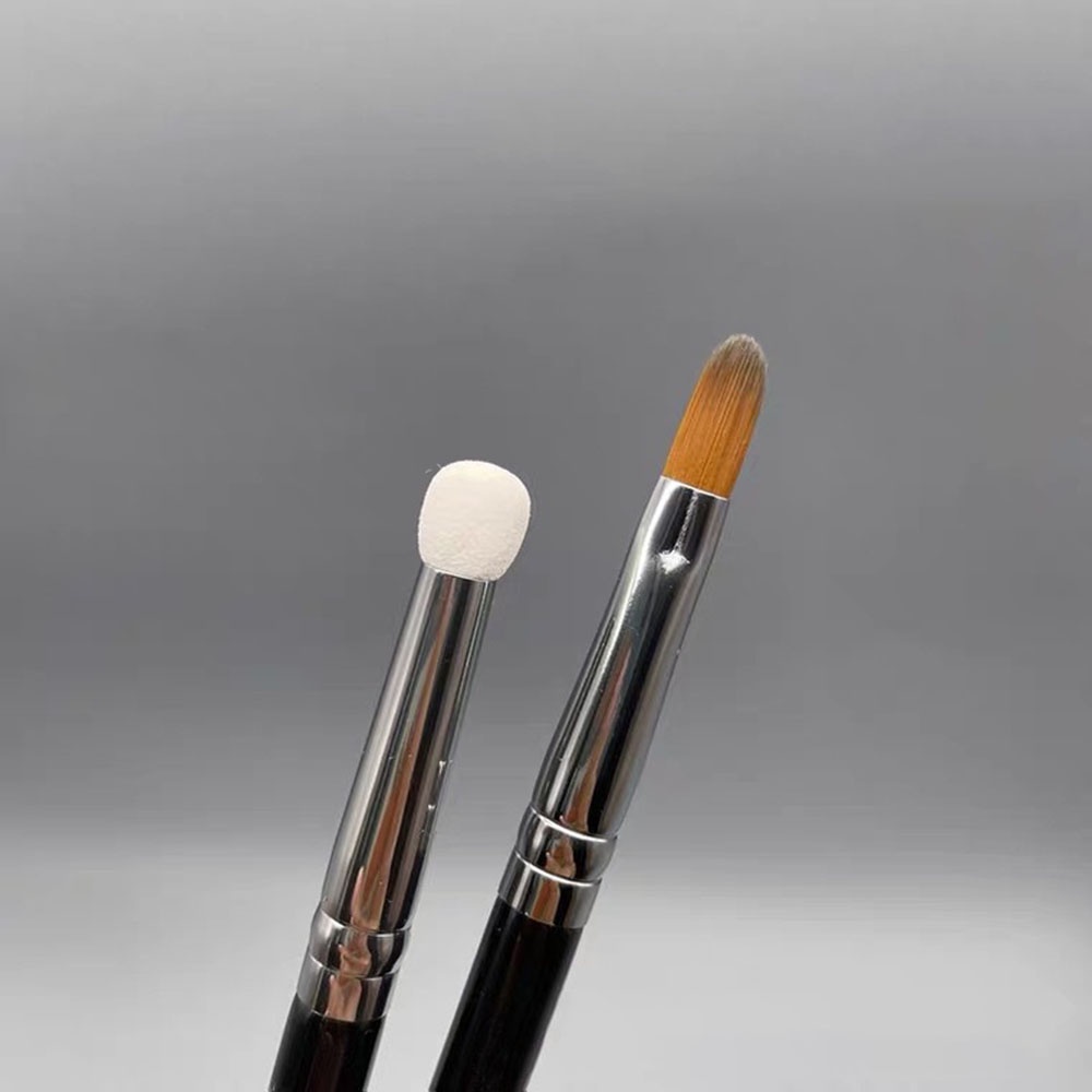 Sikat Concealer Halus Kepala Ganda Praktis Brush Makeup Kepala Spons Lembut