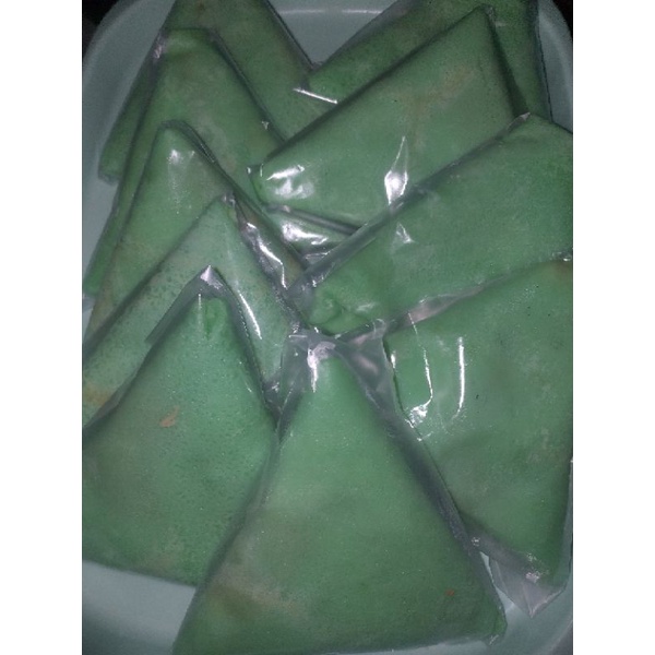 

DADAR GULUNG PIRAMID PANDAN|COCOPANDAN