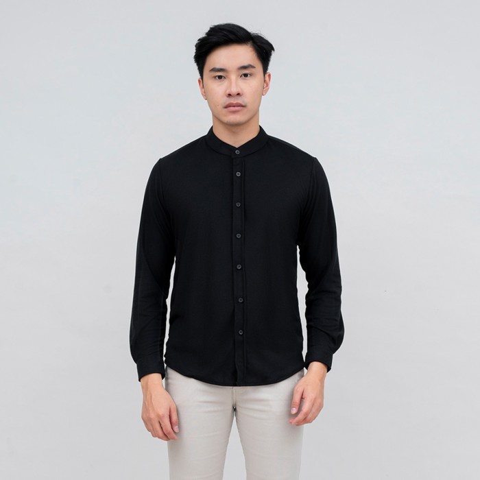 SALE -Kemeja Polos Pria Ciangi Lengan Panjang Kerah Sanghai Lacos - Putih, M  3.1.23