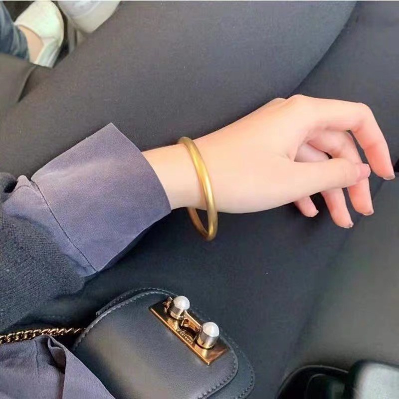 Gelang Bahan Titanium Steel Warna Emas Gaya Jepang Korea Untuk Wanita