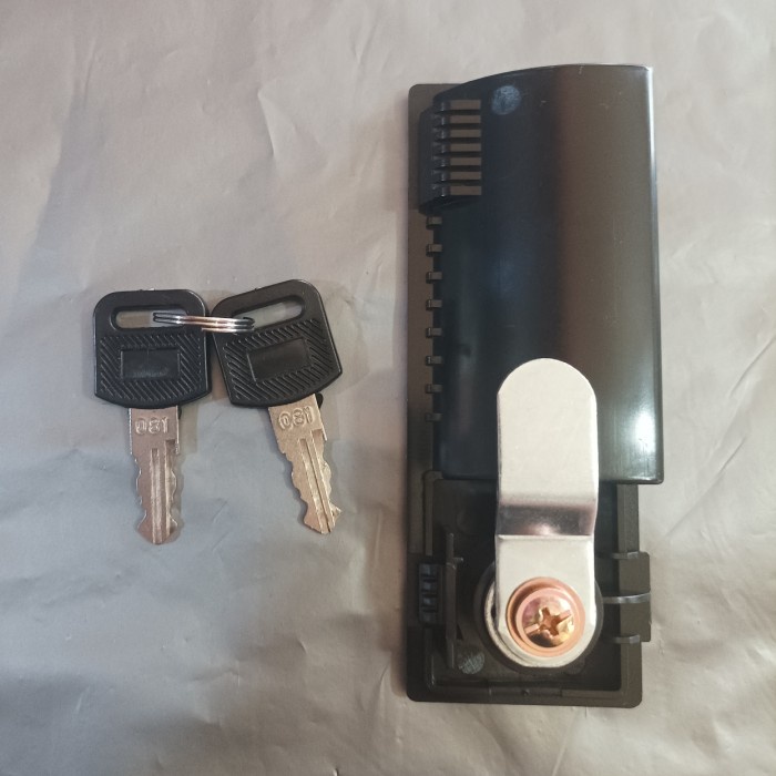 

Terlaris Kunci Loker Lion Merk Cyber Lock