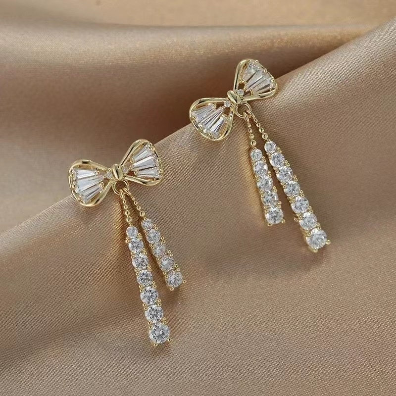 1pasang Anting Korea Zirkon Ikatan Simpul Drop/Anting Rumbai Berkilau Trendi Untuk Hadiah Perhiasan Wanita Gadis