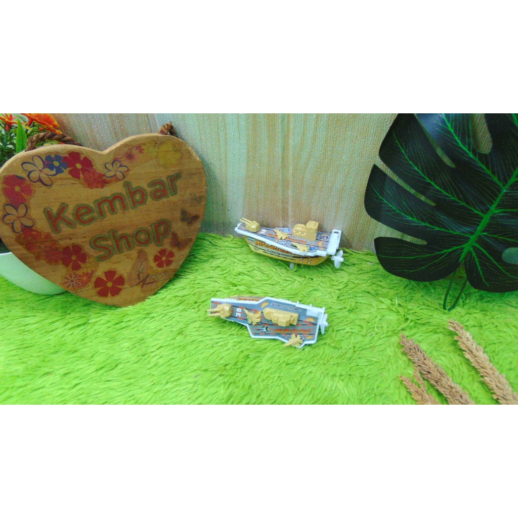 AC Aircraft Carrier Miniatur Kapal Perang Militer Army