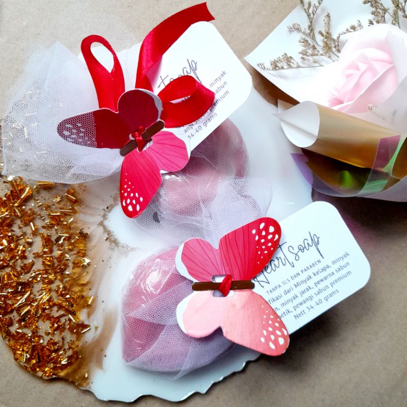 

rainbow heart soap souvenir sls paraben phatalate free