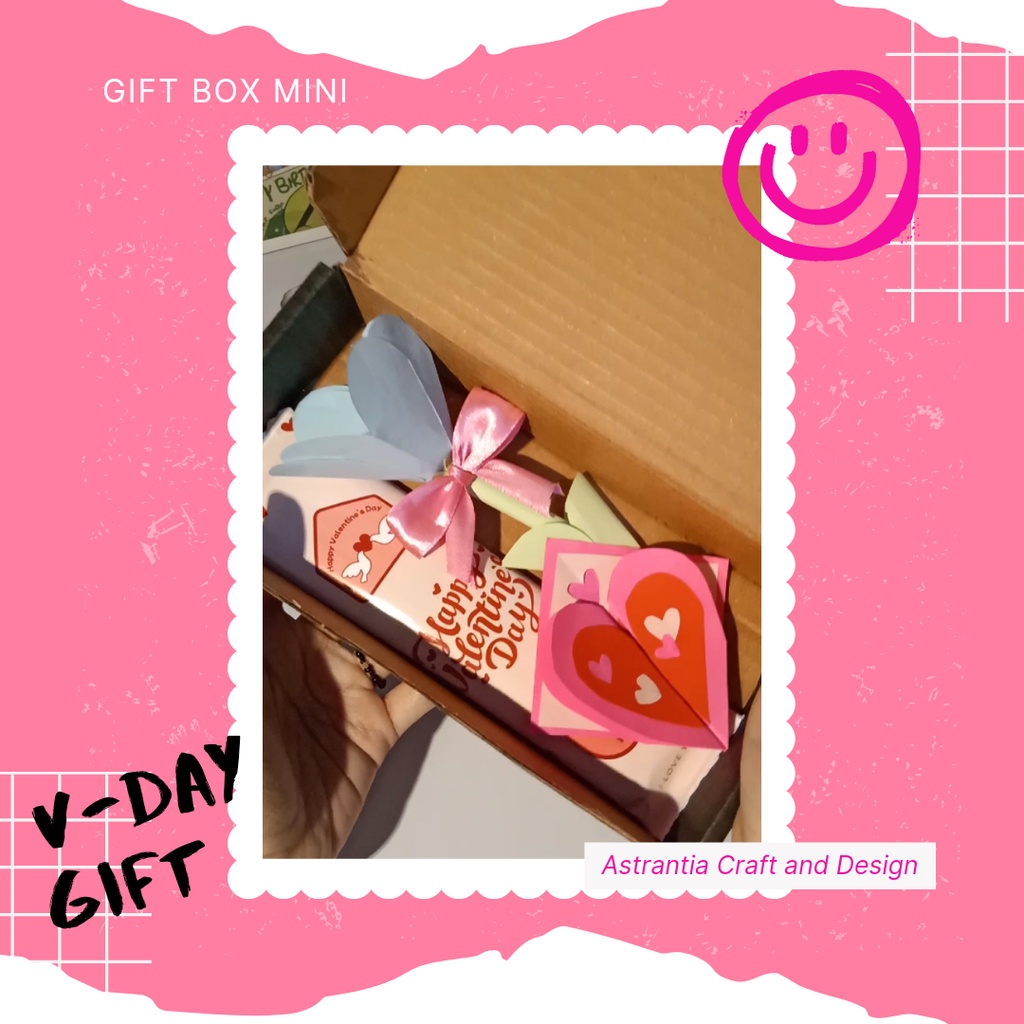 

GIFTBOX VALENTINE PAPER FLOWER AND CHOCOLATE