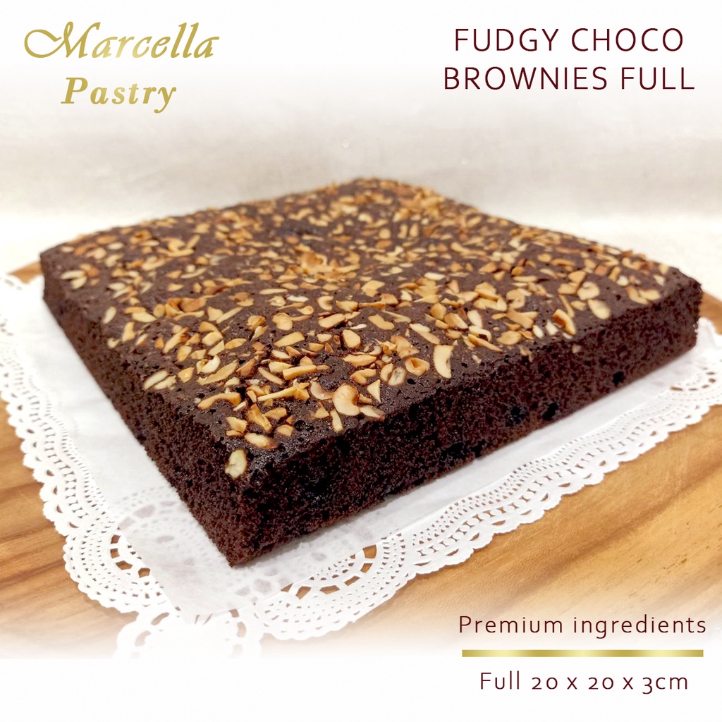 

Fudgy Choco Brownies MARCELLA PASTRY full 20x20x3cm