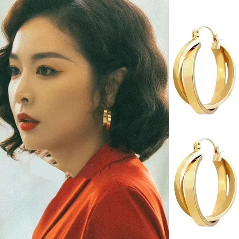 Sister Chen Shuting Gaya Yang Sama Desain Niche Gaya Baru Anting Logam Temperamen Unik