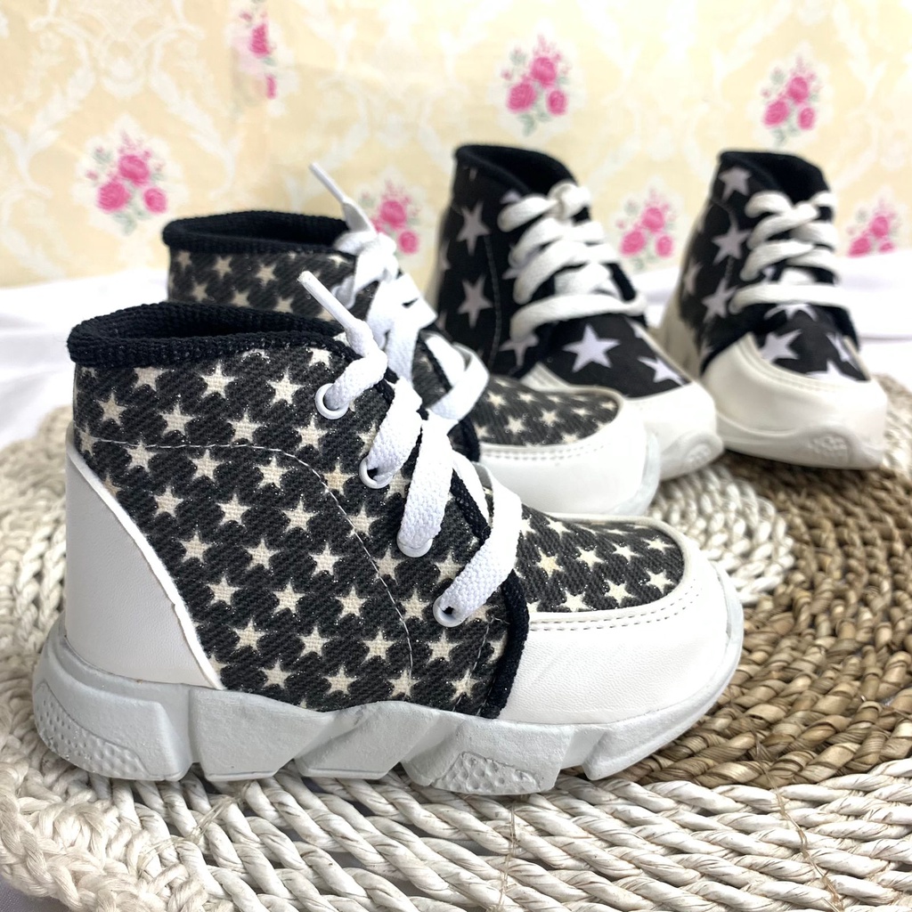 mandirishoesstore-SEPATU BOOTS BINTANG ANAK USIA 1-3 TAHUN CAY23