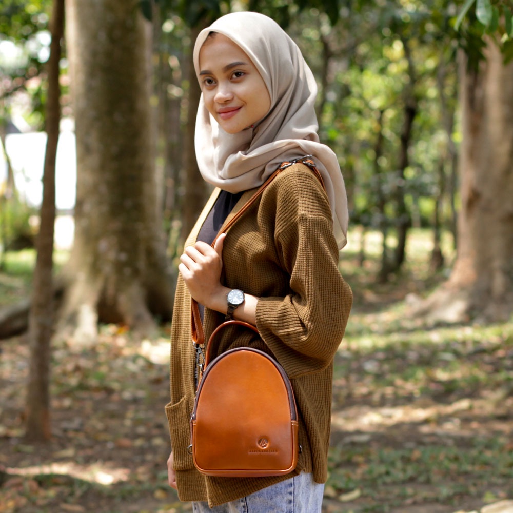 Tas Ransel Kulit Wanita Asli Original Multifungsi Tas Selempang Kulit Wanita AR01