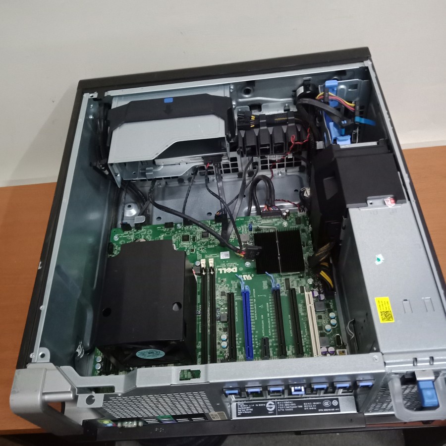 Pc komputer server Dell T3600/Xeon E5-1607-3.0ghz/8gb/SSD 240GB/dvd rw/vga nvidia