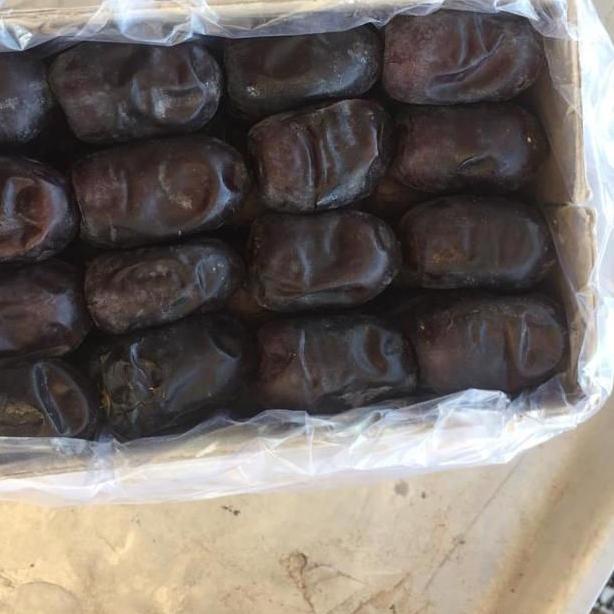 

☊ kurma anggur kurma bam legit manis lembut ✼