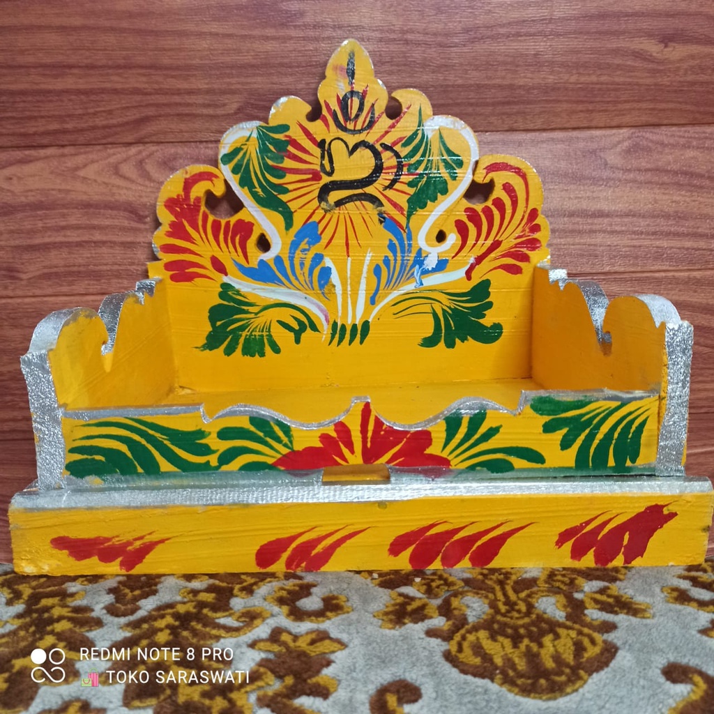 Plangkiran Bali Kuning Motif Tempat Daksina di Rumah Bali Ukuran Sedang