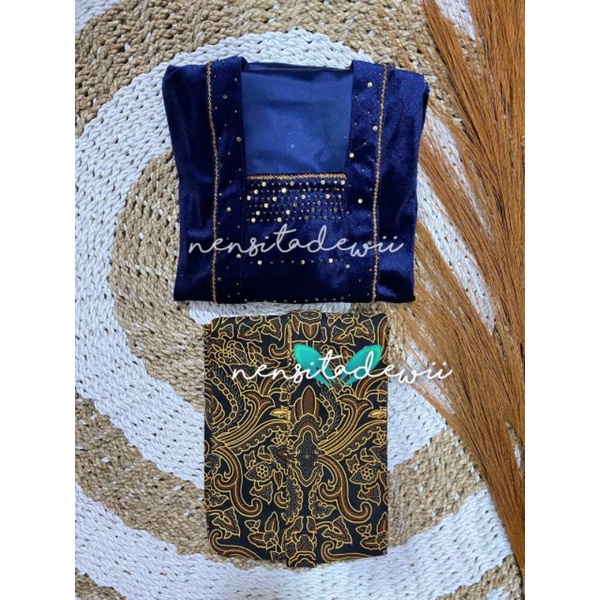 [1 Set] Kebaya Payet + Jarik Instan / DN03A, Model Ajeng ~ Nuansa Navy