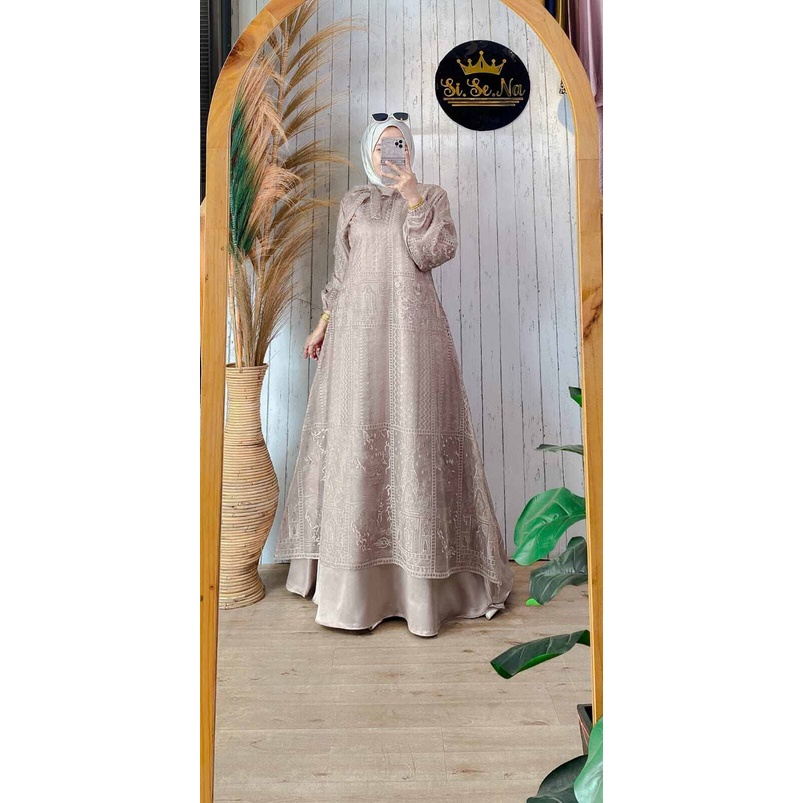 ELIZABETH QUEEN DRESS