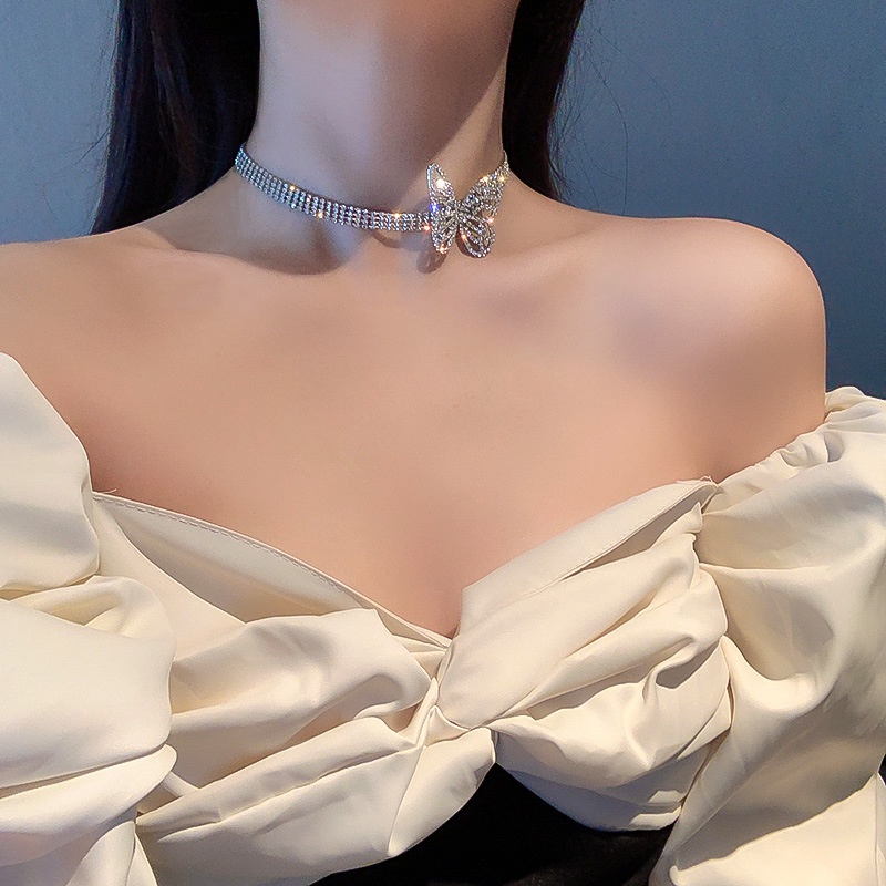 YEEZII Kalung Kristal Kupu-Kupu Choker Rantai Klavikula Perak Berkilau Untuk Aksesoris Perhiasan Wanita
