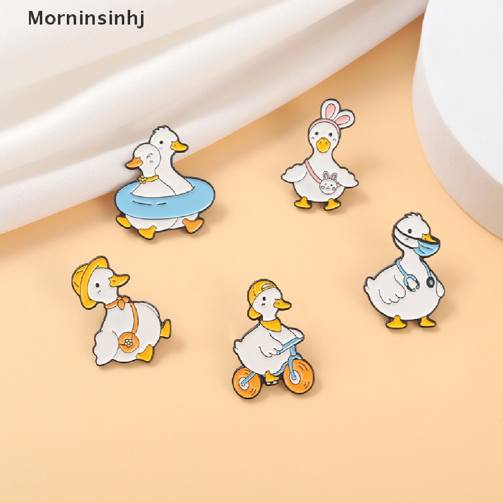 Mornin Lovely Animal Enamel Pin Angsa Bebek Belanja Renang Bersepeda Bros Tas Lapel Pin id