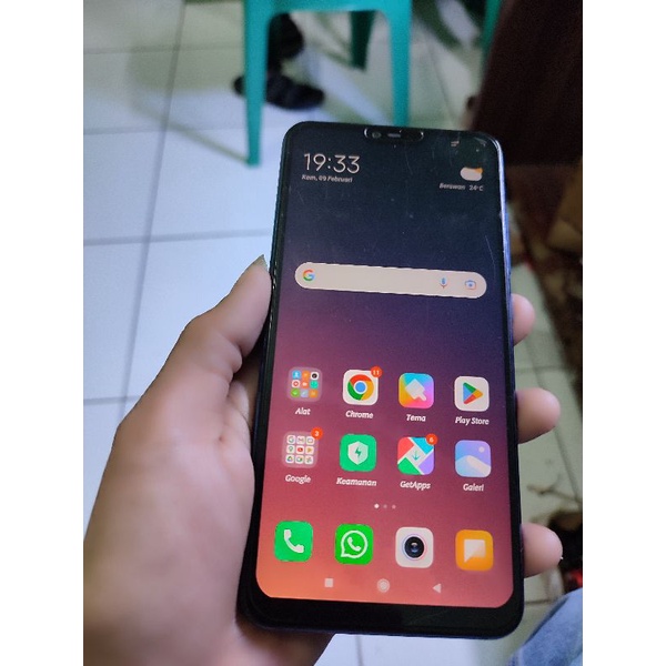 xiaomi mi8 lite ram4/64 minus layar ada noda hitam. no kendala pemakaian sehari hari