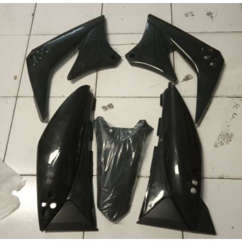 cover body klx 150 s L Dterecker spakbor belakang klx 150 dan cover tengki sayap depan klx 150 cover