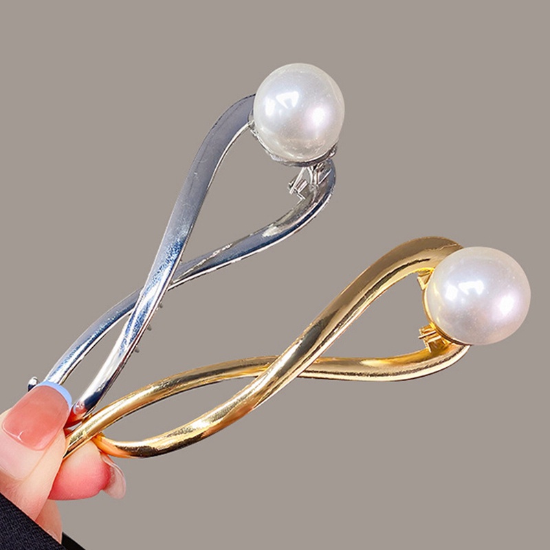 Klip Rambut Mutiara Logam Elegan Aksesoris Rambut Wanita Kupu-Kupu Hair Claw Clip