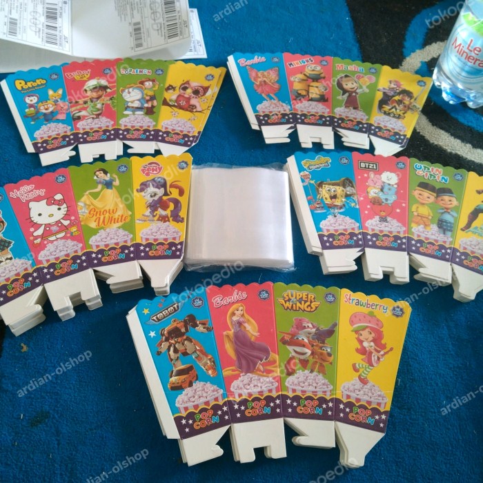 

lapisan aluminium foil KERTAS POPCORN 12 x 6 + plastik Kotak Popcorn