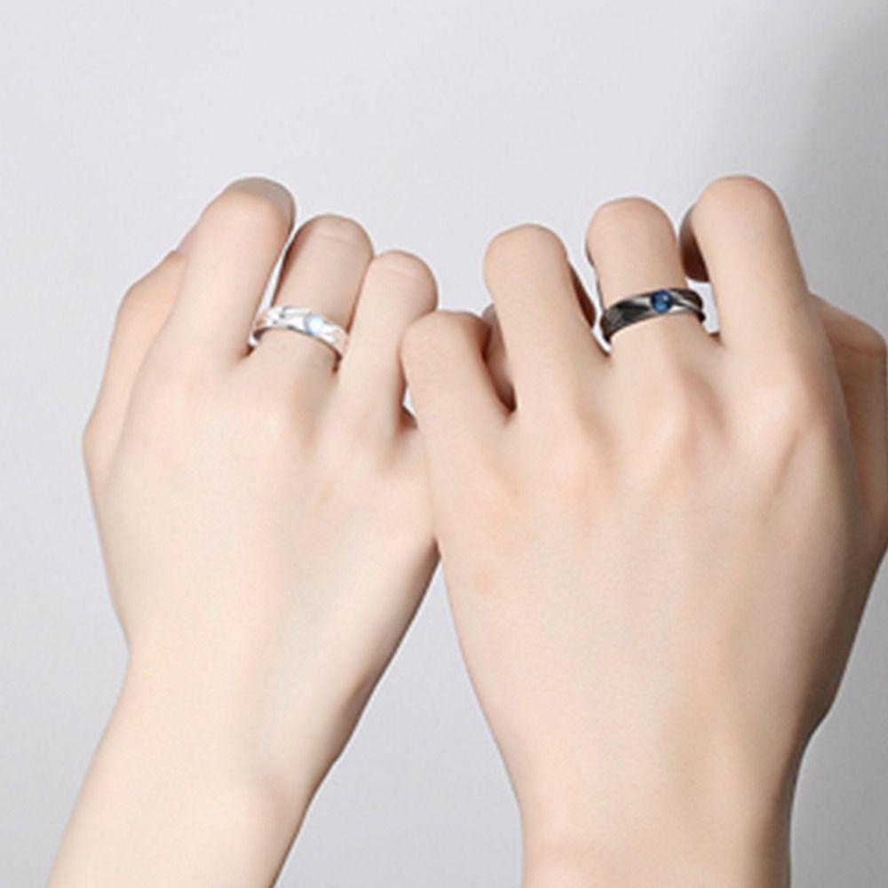 Mxbeauty Cincin Pasangan Trendi Indah Hati Romantis Hadiah Hari Valentine Sudut Bulan Niche Deign Alloy Gaya Korea Ring