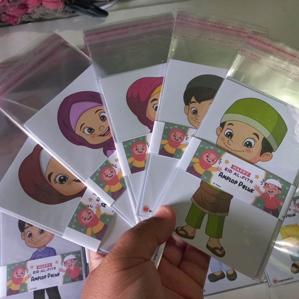 

Amplop Peluk isi 10pcs | Angpau Peluk | Amplop Lebaran Unik