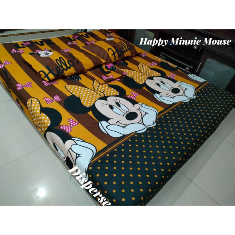 Sprei Motif Happy Minnie Mouse