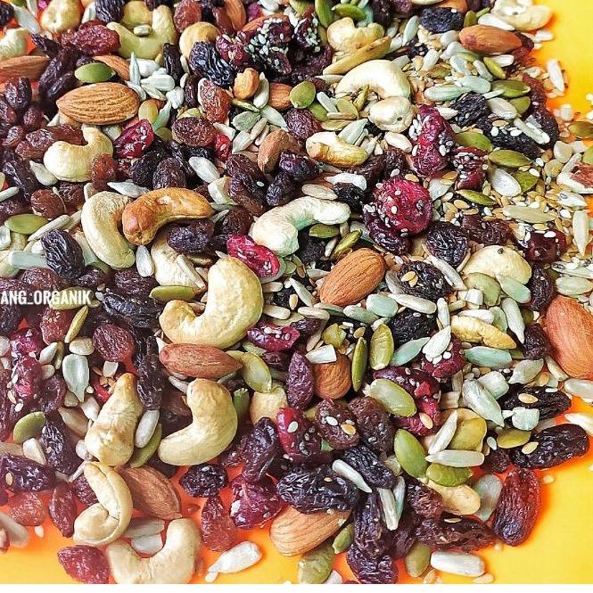

➹ SUPER TRAIL MIX 1Kg - Almond, Cranberry, Pumpkin Seed, Cashew, Raisin, Sunflower Seed ♕