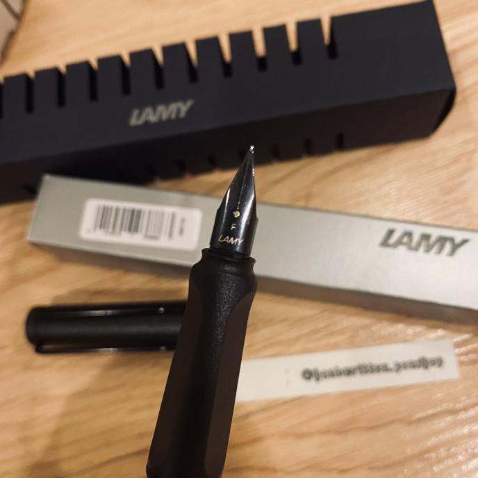 

LAMY Safari Fountain Pen