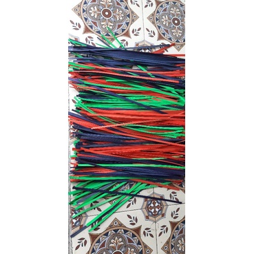 

iratan bambu warna warni untuk bahan kerajinan dekorasi dll panjang 60cm
