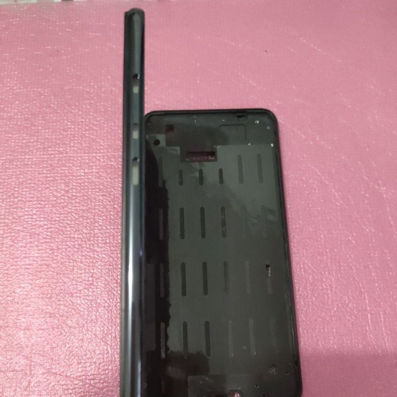 BEZZEL MI8 LITE