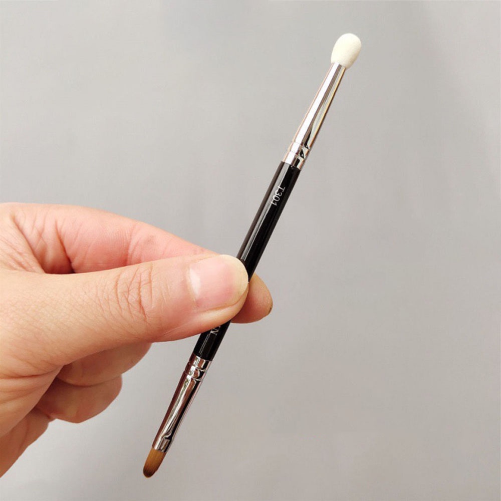 Sikat Concealer Halus Kepala Ganda Praktis Brush Makeup Kepala Spons Lembut