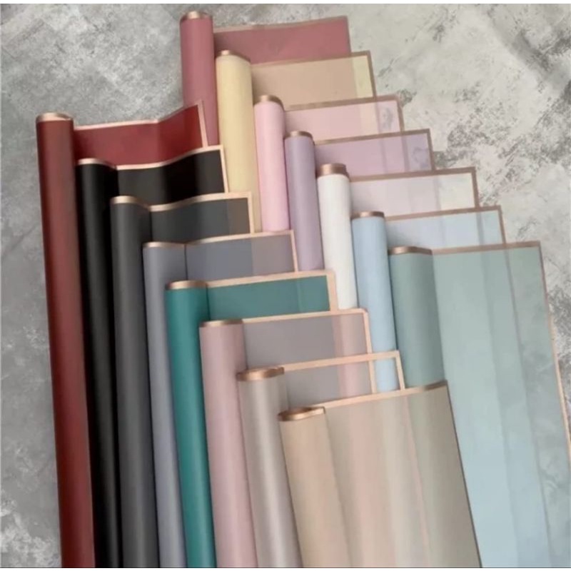 

Kertas Buket / Wrapping Paper / Cellophane List gold -01 isi 20Lembar